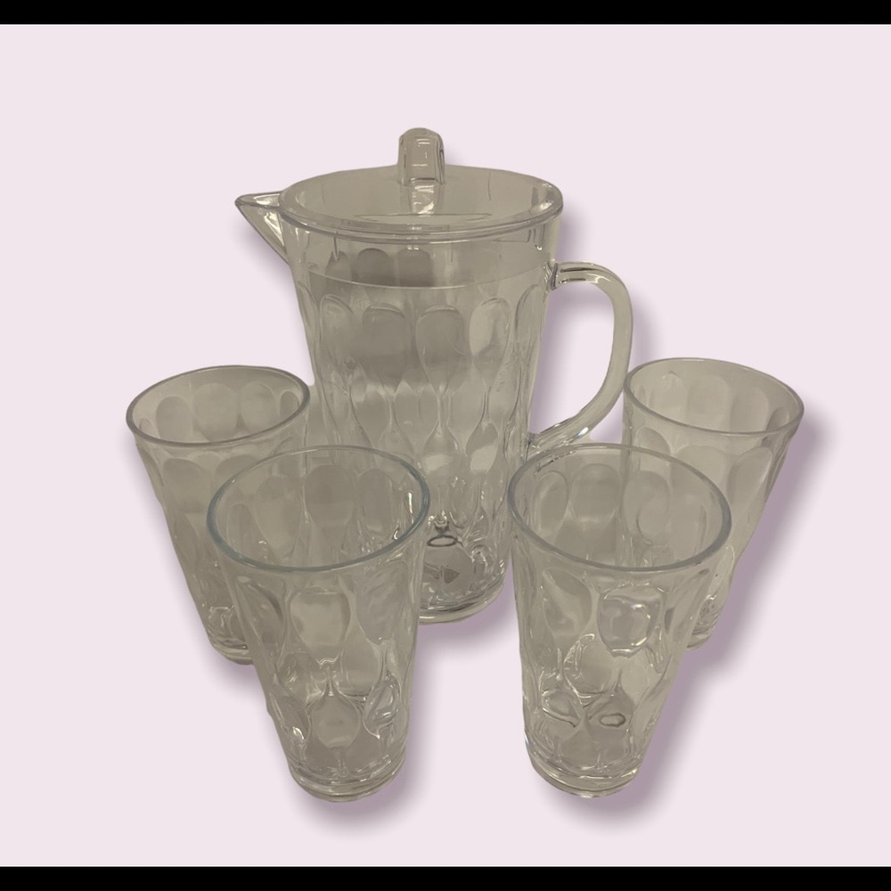 Soho Living 5 Pieces Plastic Pitcher Set Cup Pourer